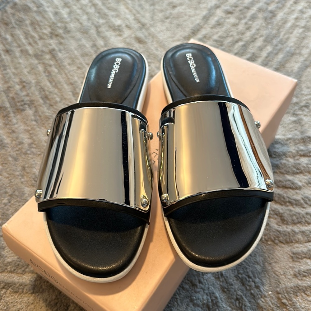 NIB BCBGeneration Black & Silver Slides/Sandals